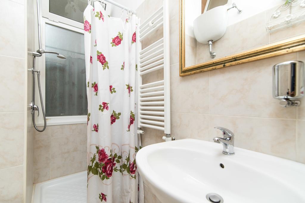 Le Rose Bed & Breakfast Rome